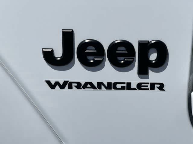 2025 Jeep Wrangler 4-Door Sahara