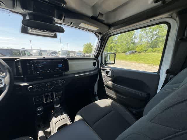 2025 Jeep Wrangler 4-Door Sahara