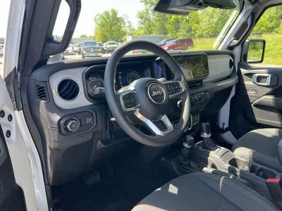 2025 Jeep Wrangler 4-Door Sahara