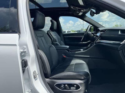 2025 Jeep Grand Cherokee Overland 4x4