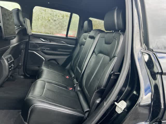 2023 Jeep Grand Cherokee Overland 4x4