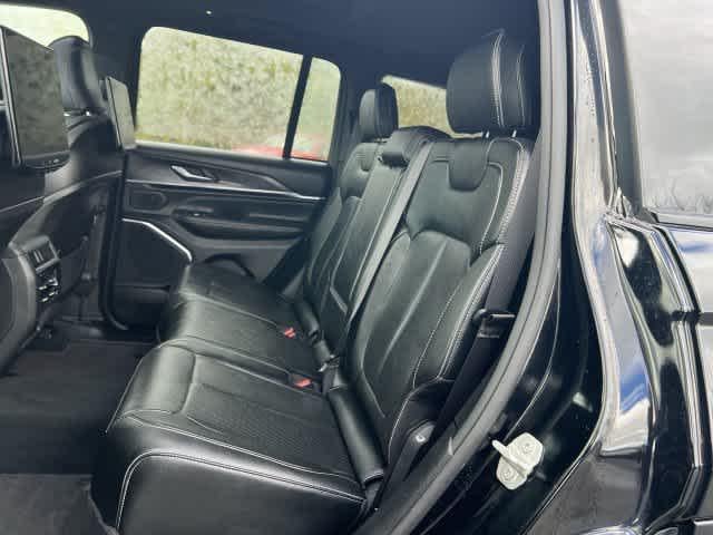 2023 Jeep Grand Cherokee Overland 4x4