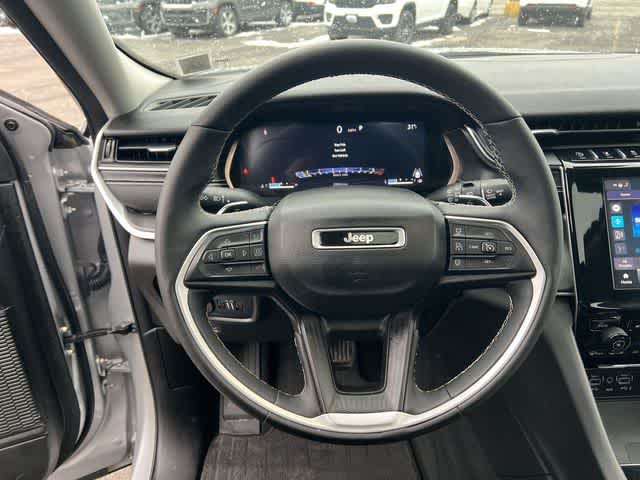 2023 Jeep Grand Cherokee L Laredo 4x4