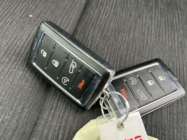 2023 Jeep Grand Cherokee L Laredo 4x4