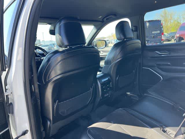 2022 Jeep Grand Cherokee L Altitude 4x4