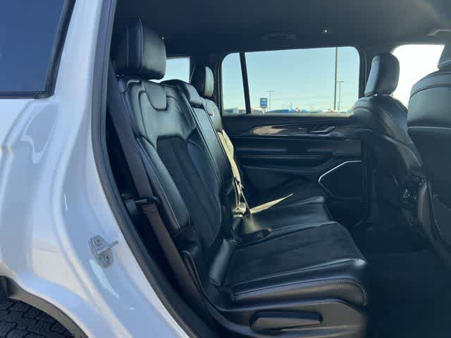 2022 Jeep Grand Cherokee L Altitude 4x4