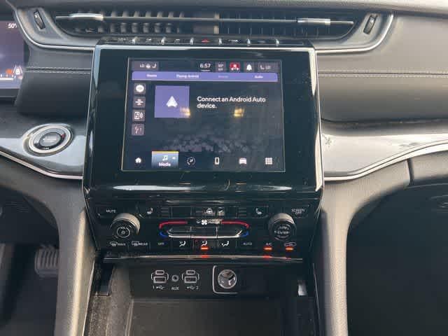 2022 Jeep Grand Cherokee L Altitude 4x4