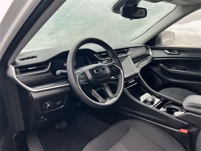 2023 Jeep Grand Cherokee L Laredo 4x4