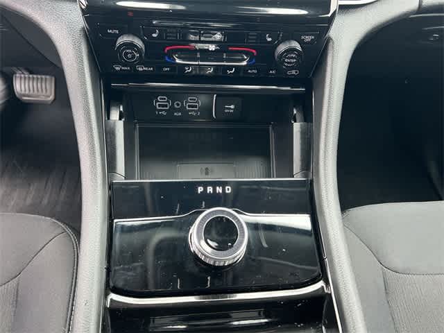 2023 Jeep Grand Cherokee L Laredo 4x4