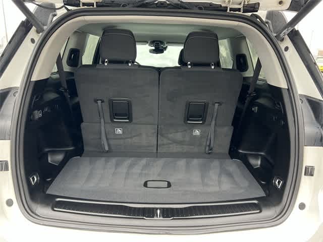 2023 Jeep Grand Cherokee L Laredo 4x4