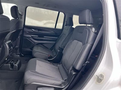 2023 Jeep Grand Cherokee L Laredo 4x4