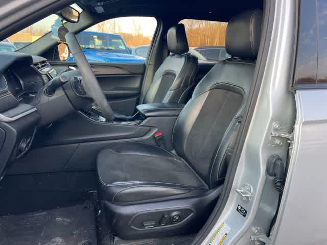 2023 Jeep Grand Cherokee L Altitude 4x4