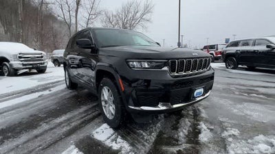 2023 Jeep Grand Cherokee L Laredo 4x4