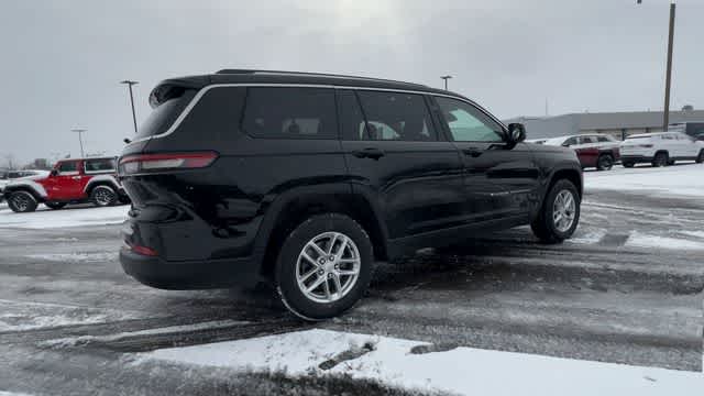 2023 Jeep Grand Cherokee L Laredo 4x4