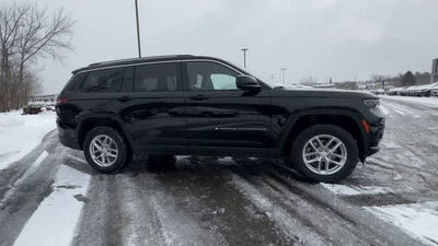 2023 Jeep Grand Cherokee L Laredo 4x4