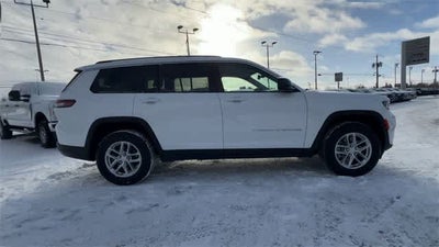 2023 Jeep Grand Cherokee L Laredo 4x4