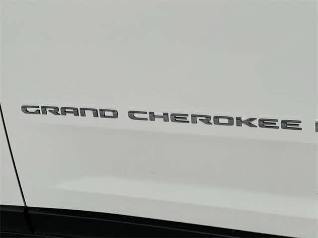 2023 Jeep Grand Cherokee L Laredo 4x4