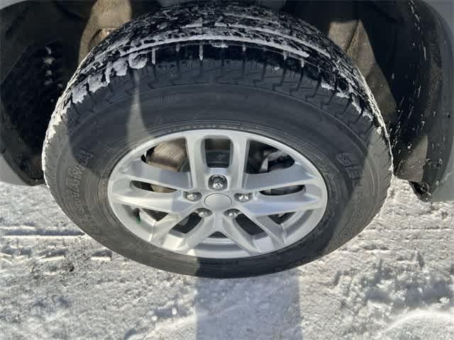 2023 Jeep Grand Cherokee L Laredo 4x4