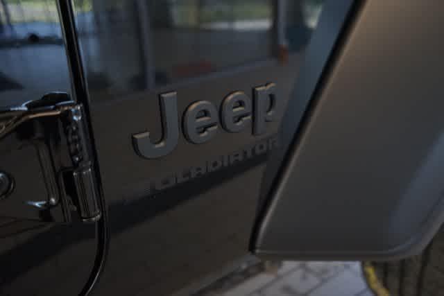 2024 Jeep Gladiator Sport