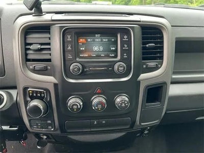 2017 RAM 1500 Express Quad Cab 4x4 6'4' Box