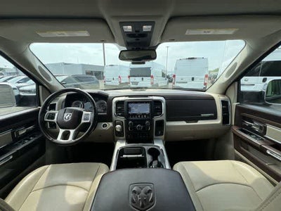 2017 RAM 1500 Laramie Crew Cab 4x4 5'7' Box