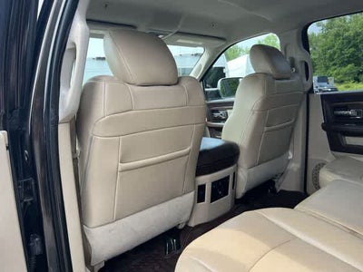 2017 RAM 1500 Laramie Crew Cab 4x4 5'7' Box