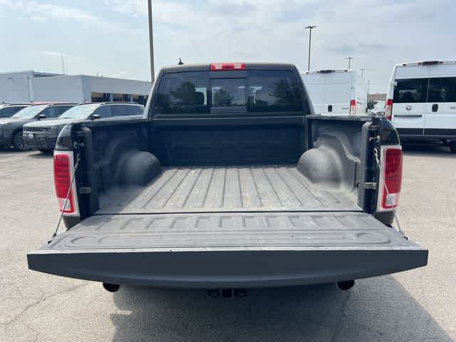 2017 RAM 1500 Laramie Crew Cab 4x4 5'7' Box