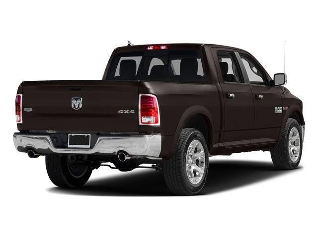 2017 RAM 1500 Laramie Crew Cab 4x4 5'7' Box