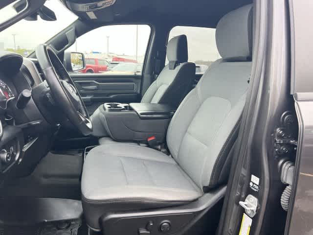 2022 RAM 1500 Big Horn Crew Cab 4x4 5'7' Box