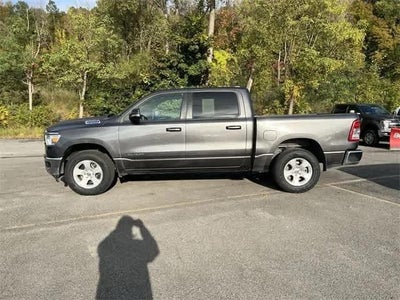 2022 RAM 1500 Big Horn Crew Cab 4x4 5'7' Box