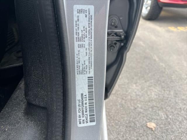 2022 RAM 1500 Big Horn Crew Cab 4x4 5'7' Box