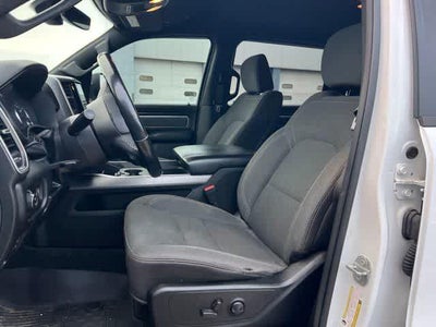 2022 RAM 1500 Big Horn Crew Cab 4x4 5'7' Box