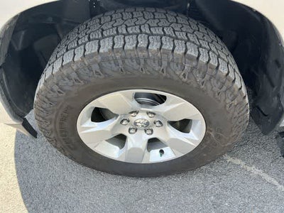 2020 RAM 1500 Big Horn Crew Cab 4x4 5'7' Box