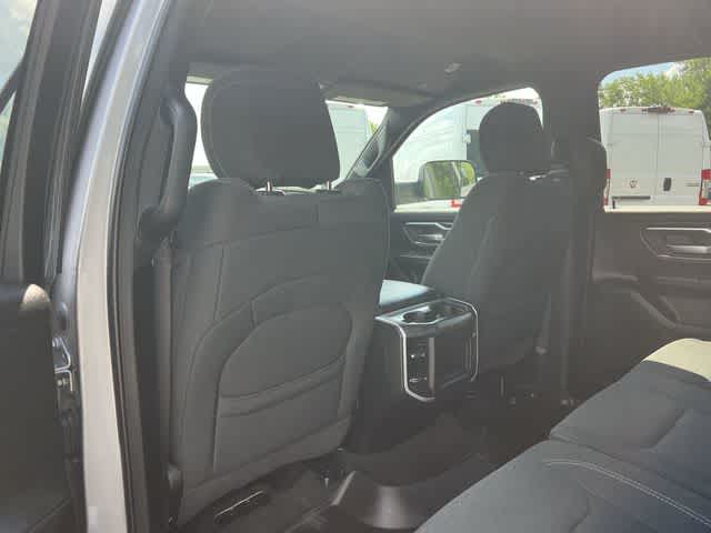 2020 RAM 1500 Big Horn Crew Cab 4x4 5'7' Box