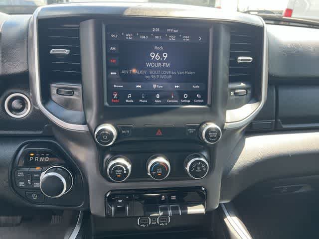 2020 RAM 1500 Big Horn Crew Cab 4x4 5'7' Box