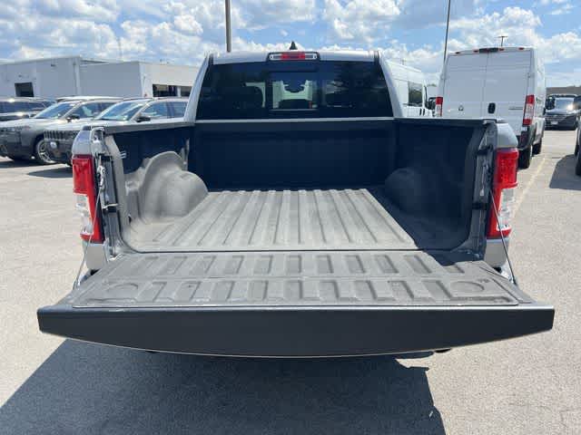 2020 RAM 1500 Big Horn Crew Cab 4x4 5'7' Box