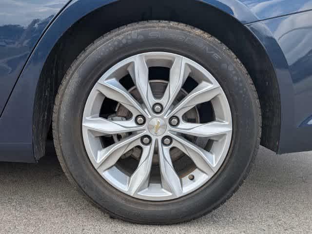 2022 Chevrolet Malibu FWD LT