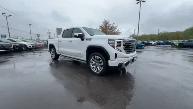 2024 GMC Sierra 1500 4WD Crew Cab Short Box Denali