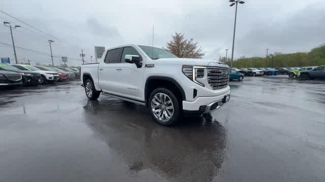 2024 GMC Sierra 1500 4WD Crew Cab Short Box Denali