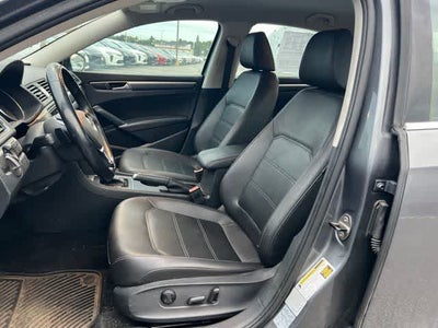 2017 Volkswagen Passat 1.8T R-Line