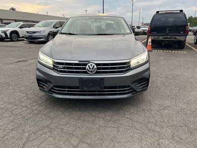 2017 Volkswagen Passat 1.8T R-Line