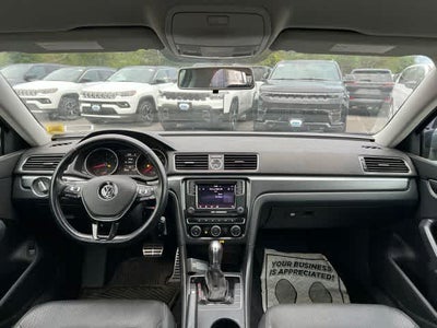2017 Volkswagen Passat 1.8T R-Line
