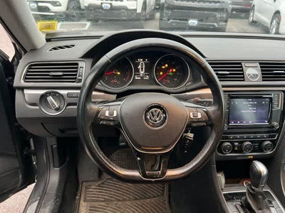 2017 Volkswagen Passat 1.8T R-Line