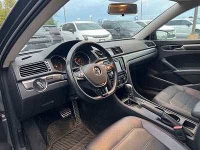 2017 Volkswagen Passat 1.8T R-Line