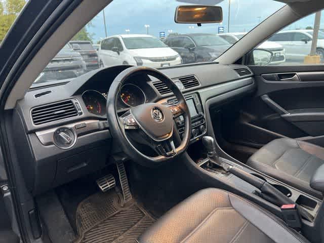 2017 Volkswagen Passat 1.8T R-Line