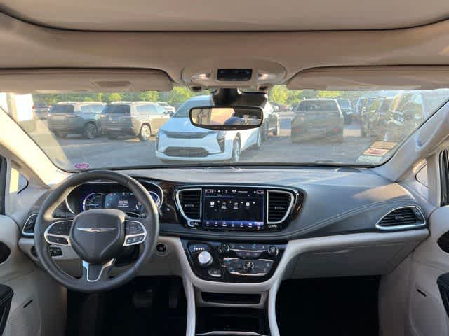 2022 Chrysler Pacifica Hybrid Limited