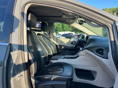 2022 Chrysler Pacifica Hybrid Limited