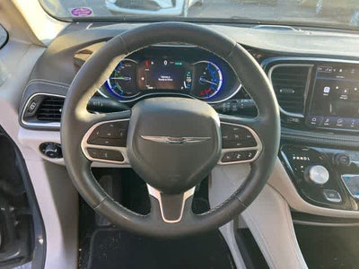 2022 Chrysler Pacifica Hybrid Limited