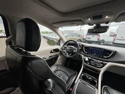 2022 Chrysler Pacifica Hybrid Limited