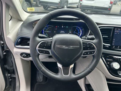2022 Chrysler Pacifica Hybrid Limited